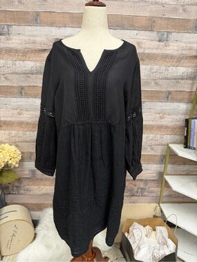 Tommy Bahama Black Linen Blend Tunic Split Neckline
